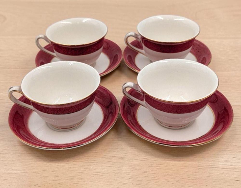 Nikko Riviera Red Coffee Cups & Saucers Ironstone Japan Gold Trim Set of 4
